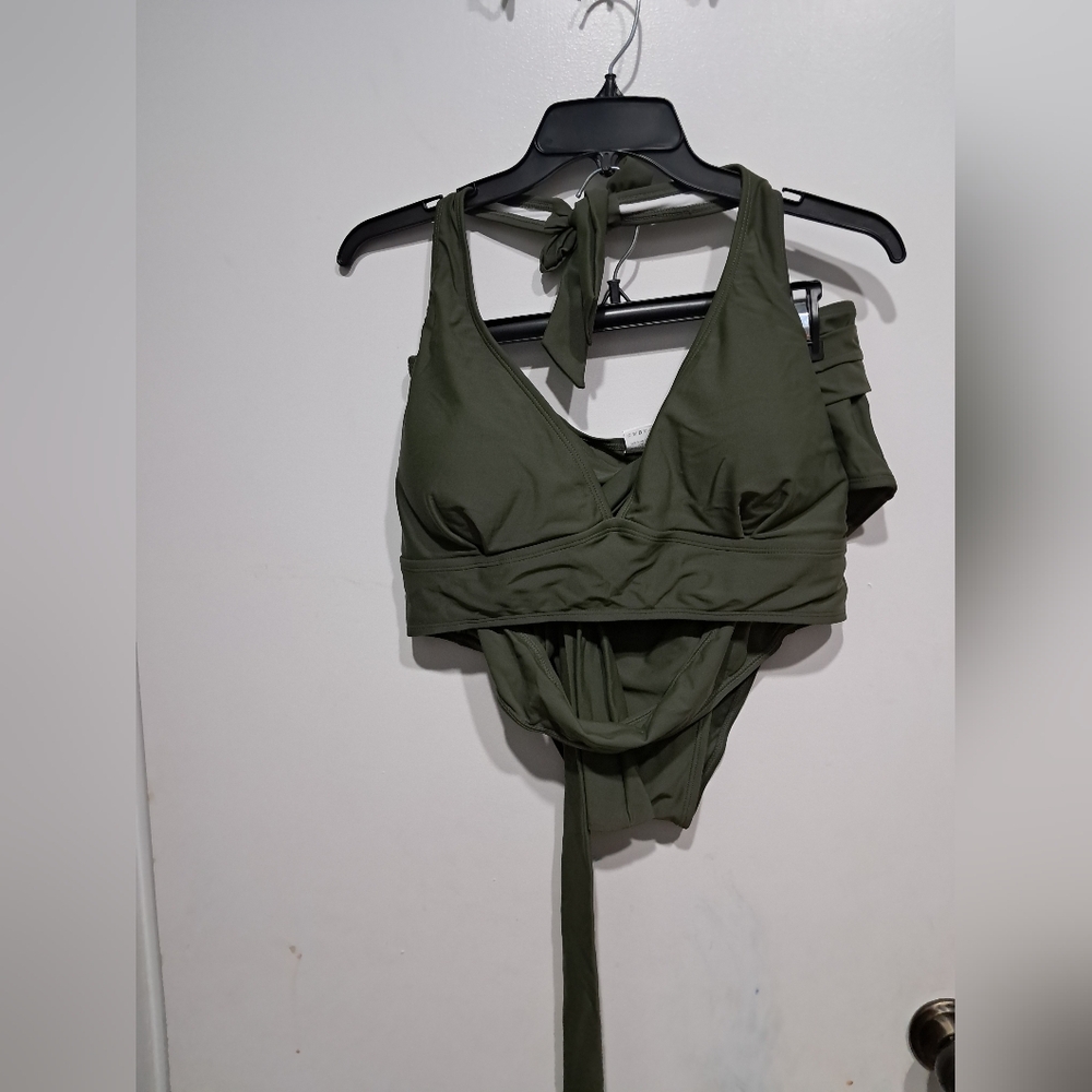 Olive Green Women's Swimming Set
